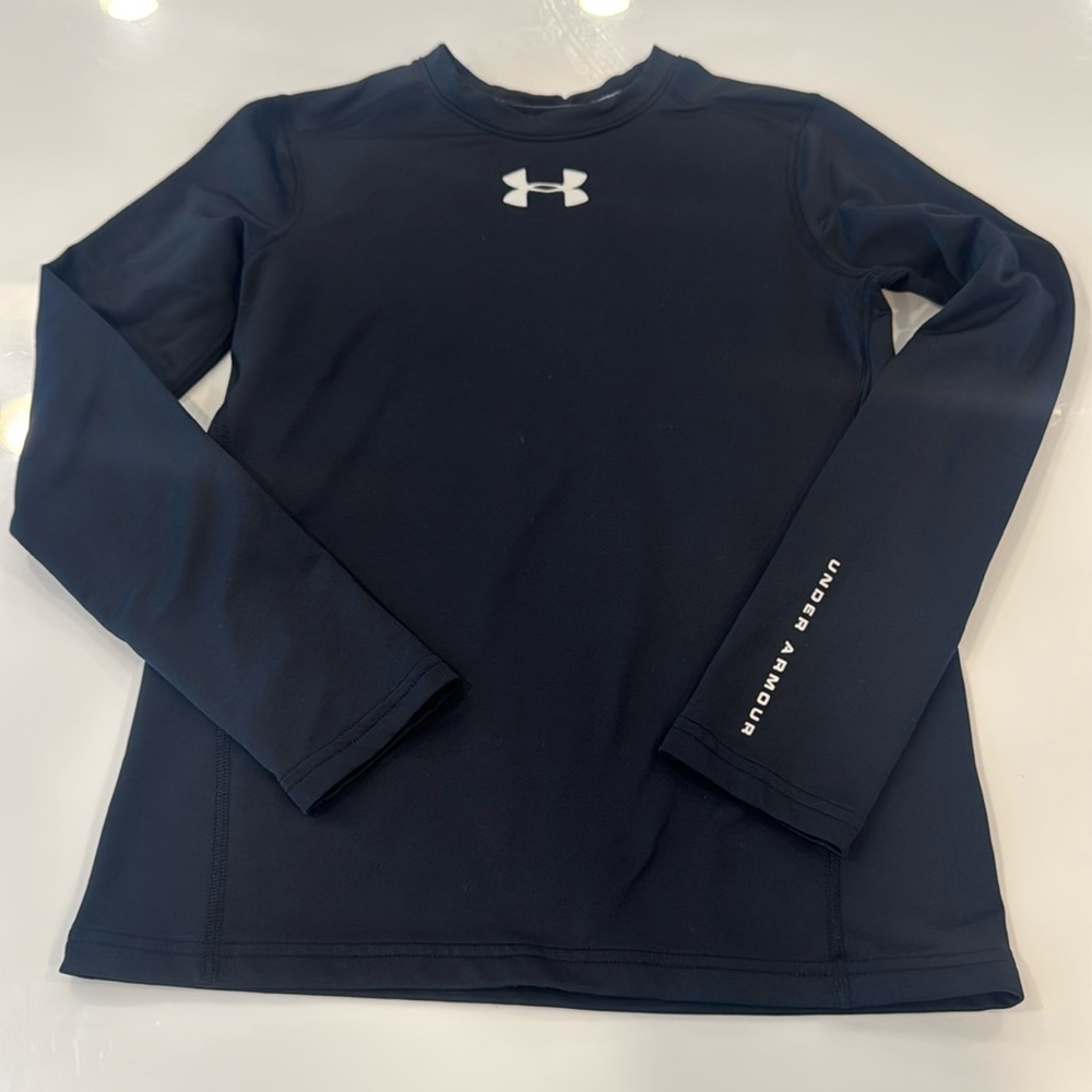 Under Armour Fitted Thermal shirt size YLG